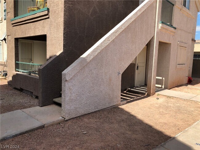 Foto del edificio - 3972 Danny Melamed Ave