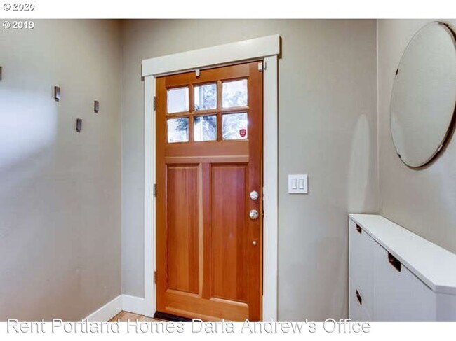 Foto del edificio - 3 br, 2.5 bath House - 2148 NE Multnomah St