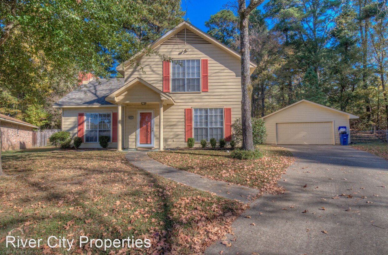 Foto principal - 4 br, 2 bath House - 9401 ROYALTON DRIVE -...