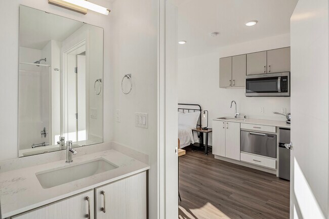 Tipo V - Fifty-Two Apartments 4710 20th Ave NE