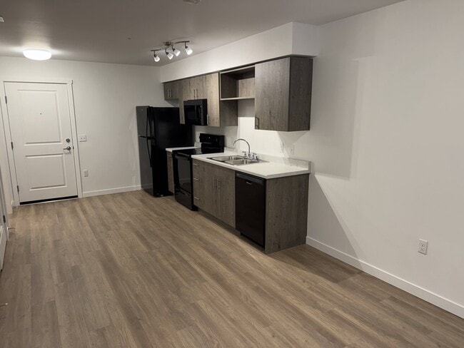 Building Photo - Polaris at Totem Lake