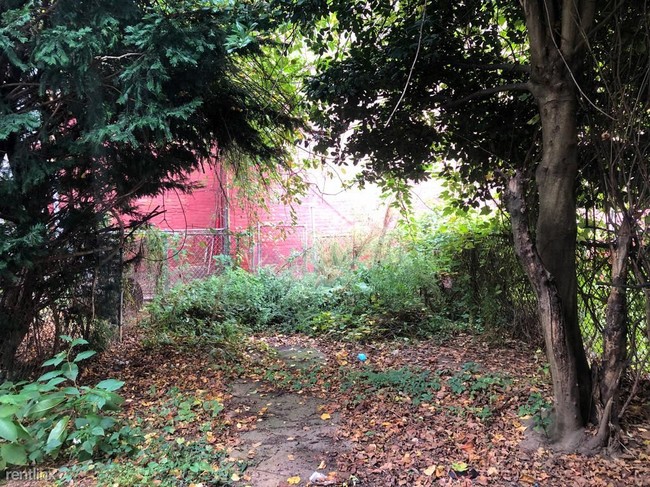 Building Photo - 3 br, 1 bath House - 5229 Wakefield St