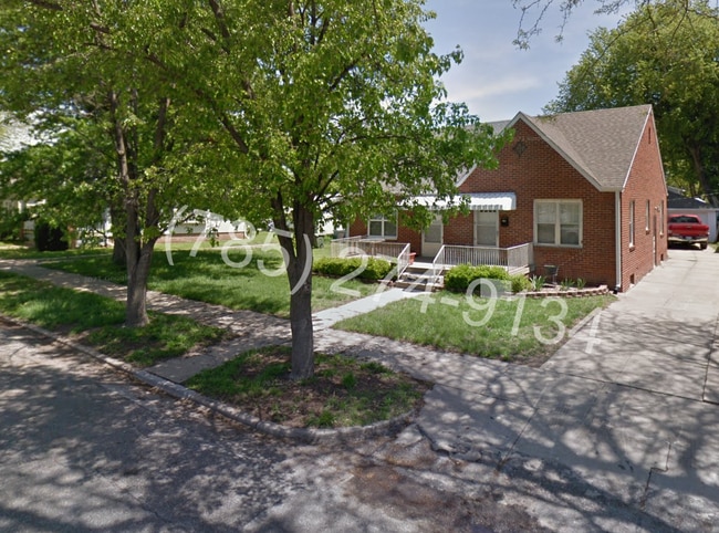 Building Photo - 859 S 10th St