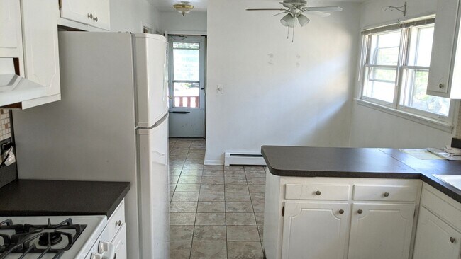 Kitchen - 1701 Madison St