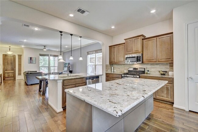 Building Photo - 13008 Hymeadow Cir