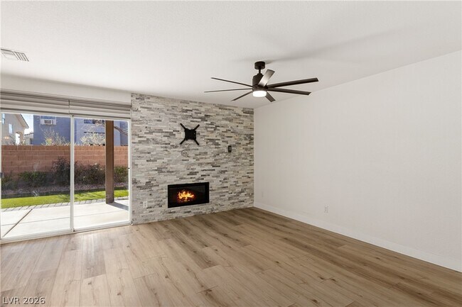 Foto del edificio - 9813 Camino Loma Verde Ave