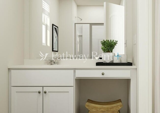 Building Photo - 3310 Quintana Dr