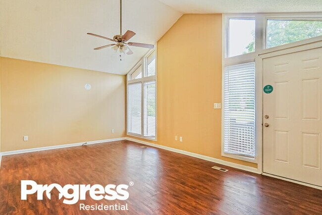 Building Photo - 544 Overhill Dr