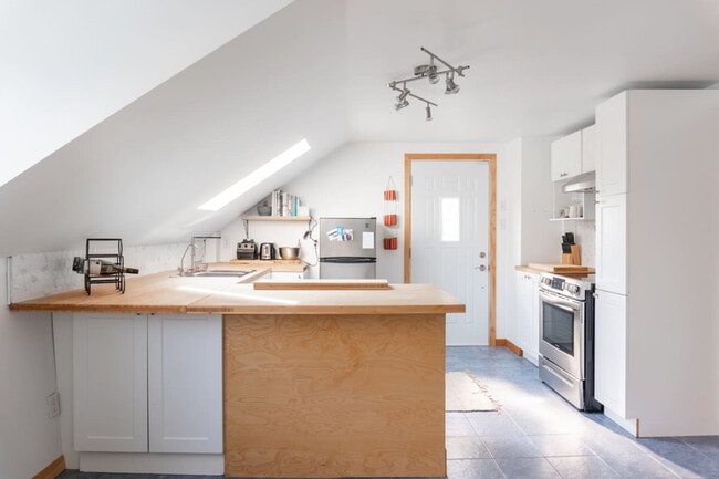 Building Photo - 189 Rue Napoléon-Groulx