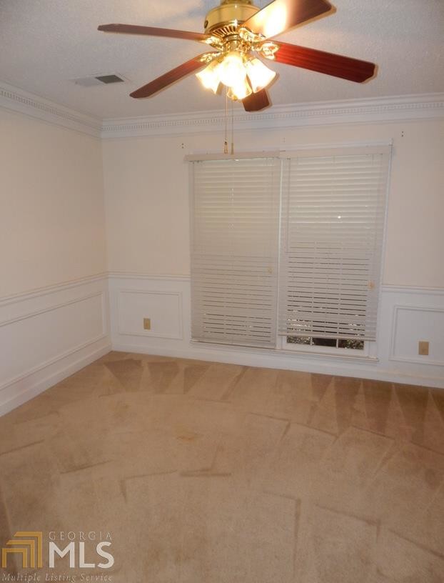 Building Photo - 2425 Woodbridge Dr