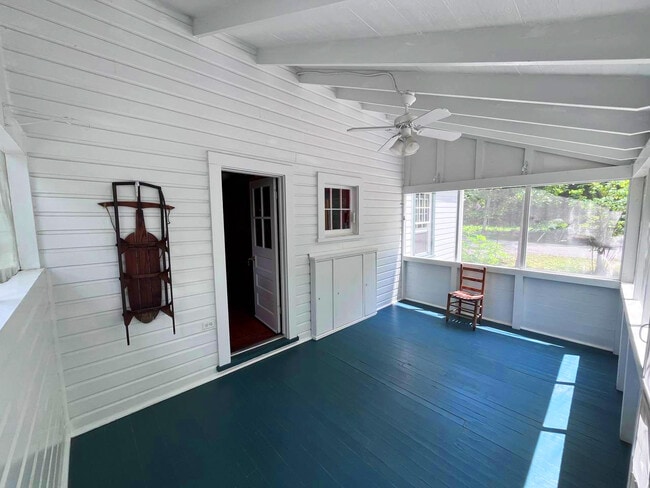 Photo - 5800 Fenwick Rd House