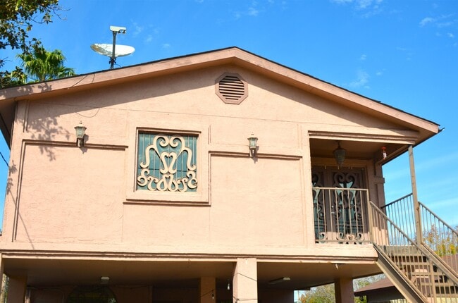 Foto del edificio - 308 E Olive St