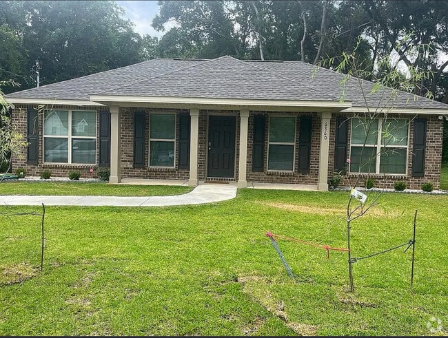 Building Photo - 6860 Somerset Ct