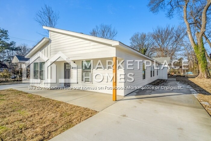 Photo - 801 Goodwyn St