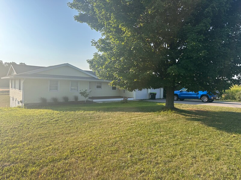 Foto principal - 13227 S Bugai Rd