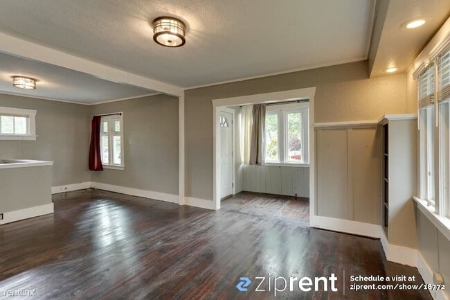Building Photo - 3 br, 2 bath House - 211 K Street Southeas...
