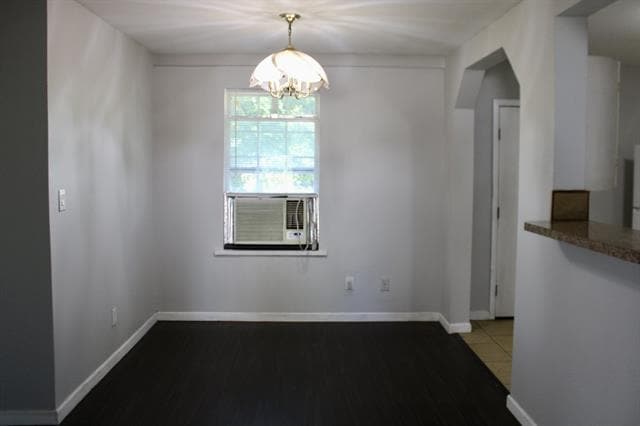 Building Photo - 1227 S Ewing Ave
