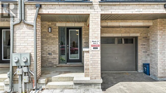 Building Photo - 585 Colborne St E