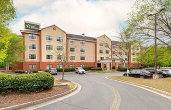 Building Photo - Furnished Studio-Atlanta - Perimeter - Crestline