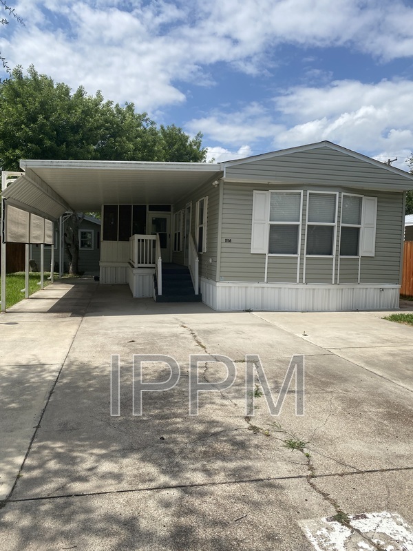 Foto principal - 1116 N Palmera Dr