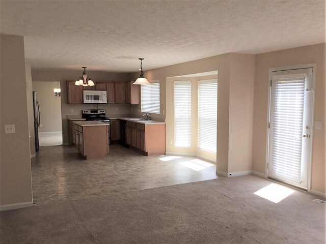 Building Photo - 1237 Parkside Drive