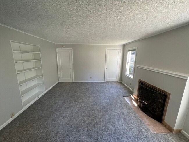 Foto del edificio - 8056 17th Ave NW