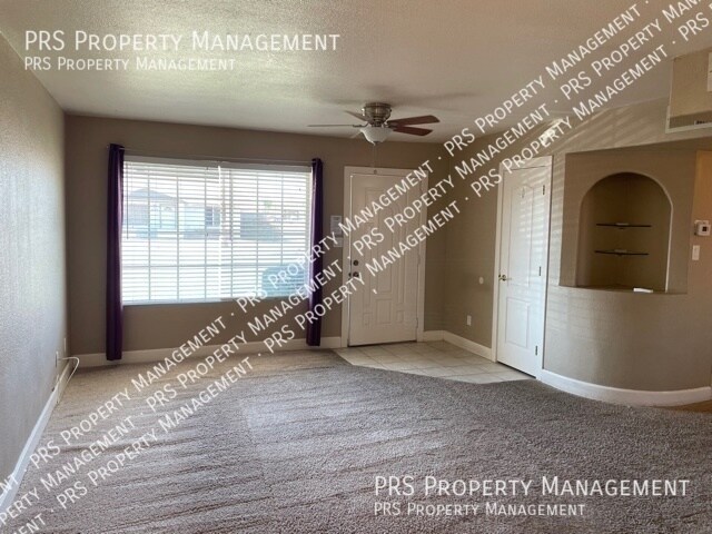 Building Photo - 410 W Santa Cruz Dr