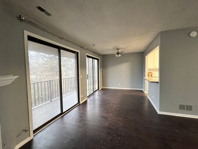 Foto del edificio - 5S530 Scots Dr