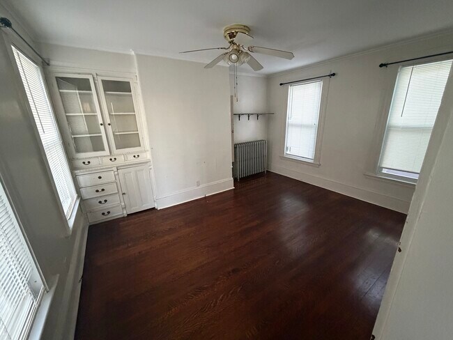 amplia sala de estar - 50 Silver St