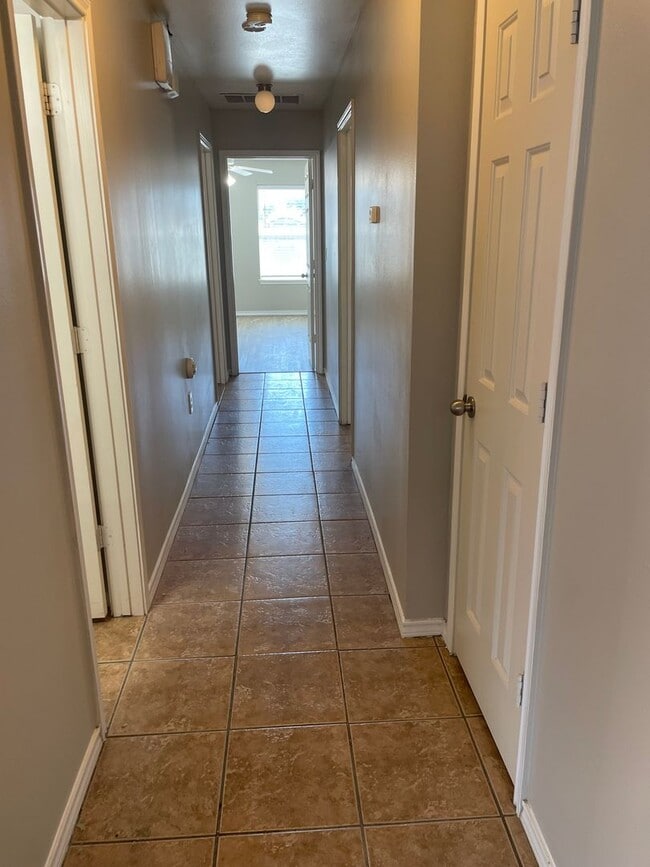 Foto del edificio - 706 N Englewood Ave