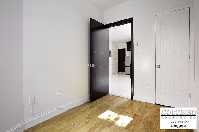 Foto del edificio - 5 W 101st St