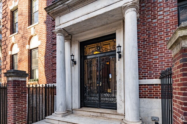 Building Photo - 1-9 Montgomery Pl