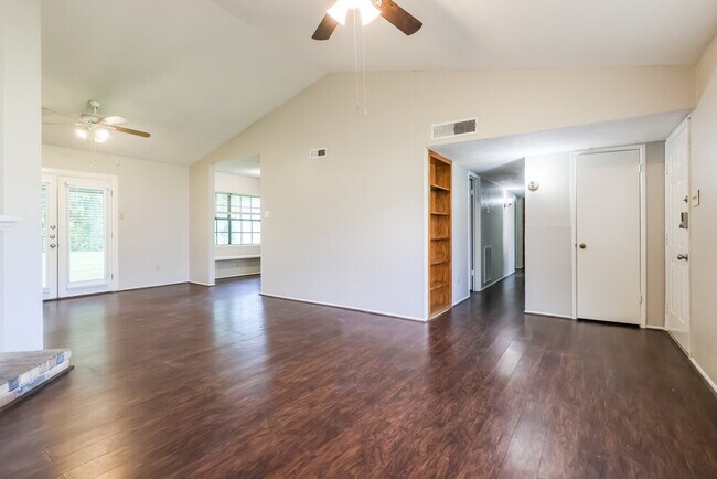 Foto del edificio - 2674 Lark Ln