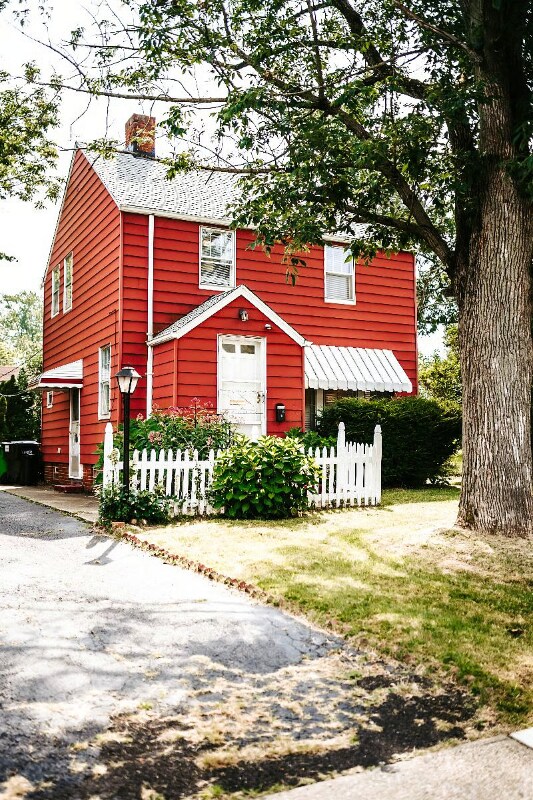 Primary Photo - 1469 Sherbrook Rd