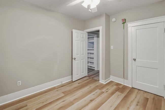 Foto del edificio - 425-427 Wood Ave