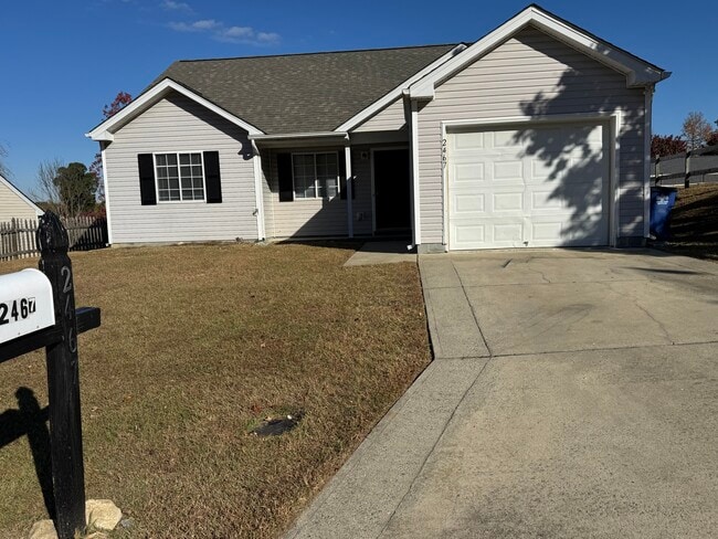 Building Photo - 2467 Stratford Lake Rd