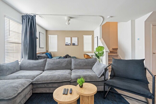 Building Photo - 227 Socket St