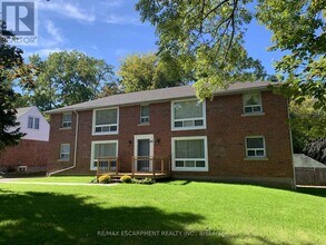 Building Photo - 40-40 Mountain Ave S
