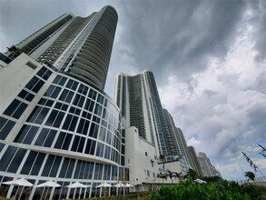 Building Photo - 15901 Collins Ave