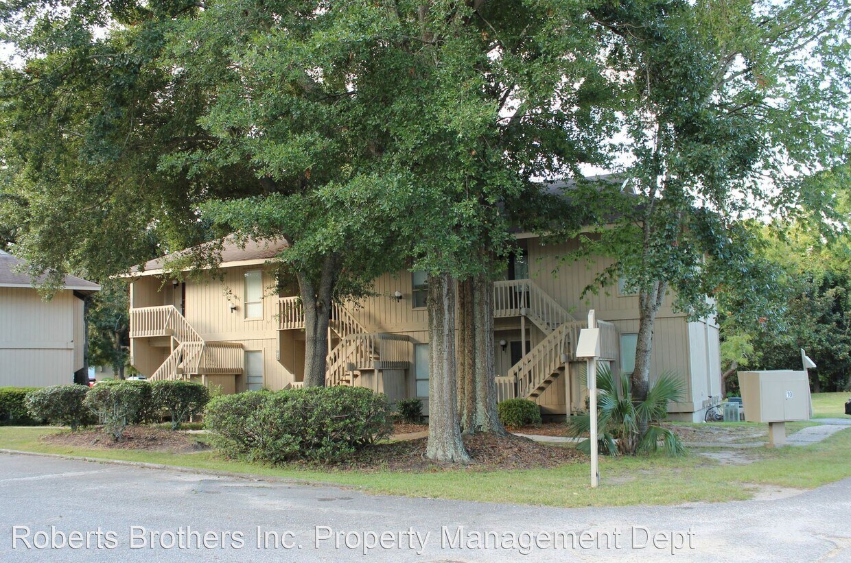 2027 Sea Cliff Dr N, Daphne, AL 36526 House Rental in Daphne, AL