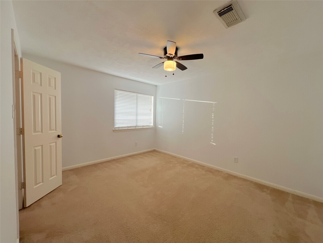 Building Photo - 5535 Bear Paw Cir