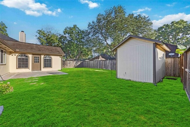 Building Photo - 8707 Orchard Ln