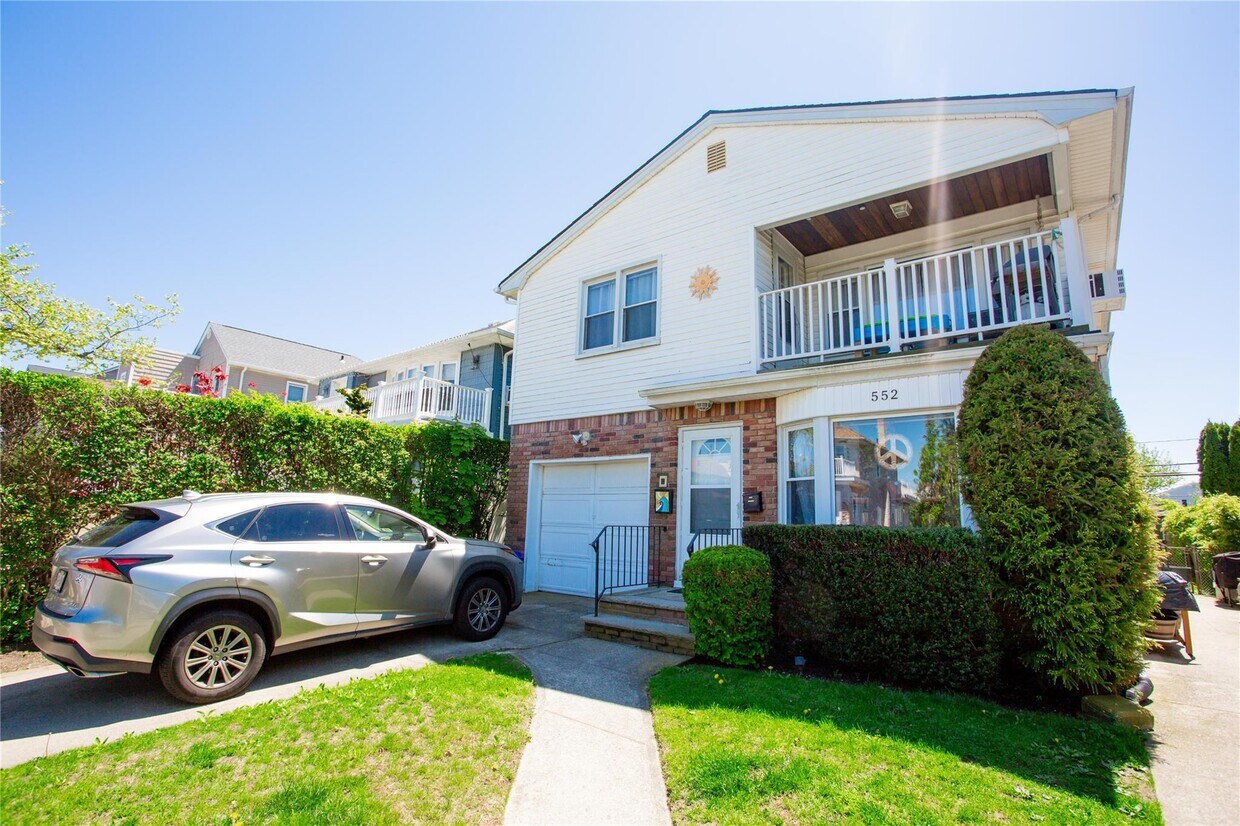 Foto principal - 552 E Walnut St