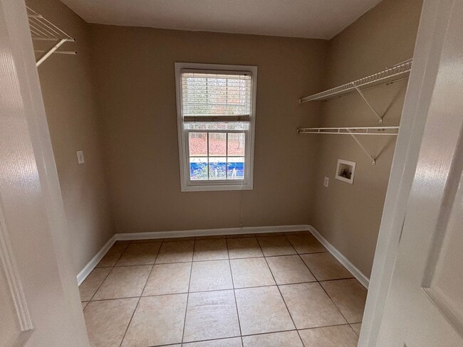 Building Photo - Executive Rental with Pool and Fenced yard