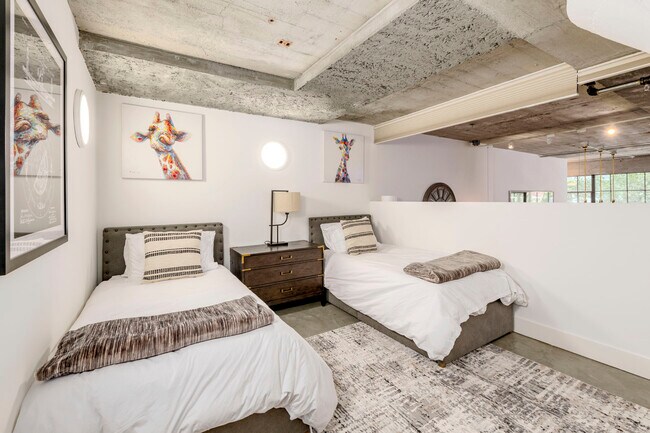 Foto del edificio - 300 Beale St