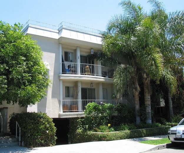 Primary Photo - 1552 Armacost Ave