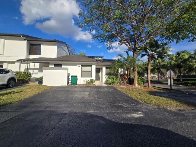 Building Photo - 15081 SW 127th Ct