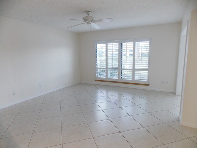 Building Photo - 5641 SE Foxcross Place  Stuart Fl 34997