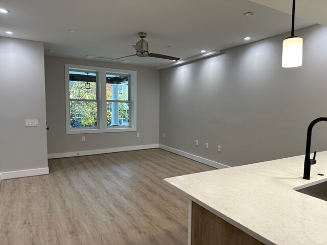Building Photo - 729 Otis Pl NW