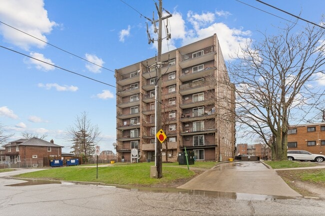 Photo du bâtiment - Sandilands Tower Apartments